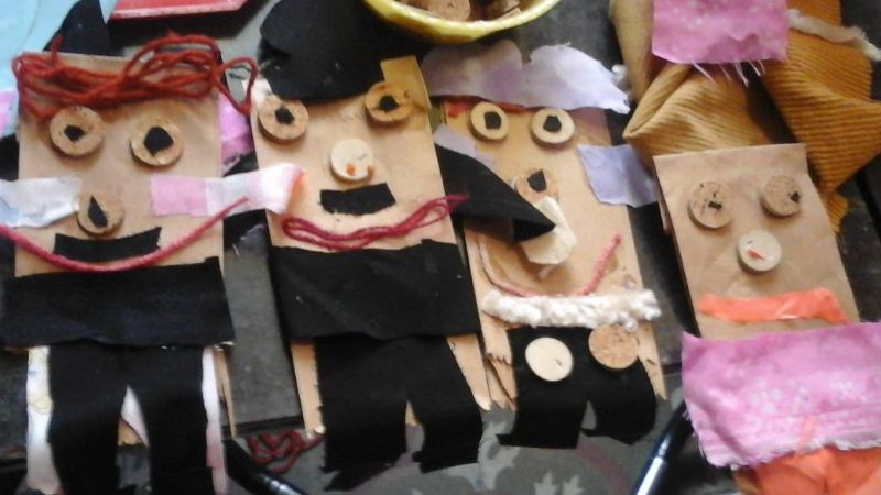 Taller de títeres en la Terminal