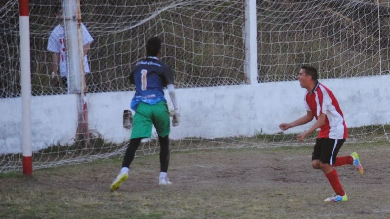 “Santos” y “Villeros”, empate y escoltas en la “A”; “Brujos” lideran la “B”