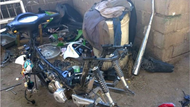 Tras un registro domiciliario, secuestran moto partes en Valle Viejo