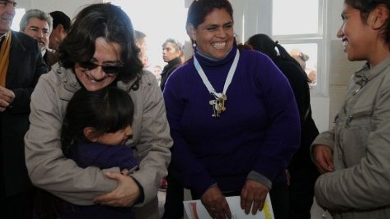 Entregaron 28 viviendas a familias del sur capitalino