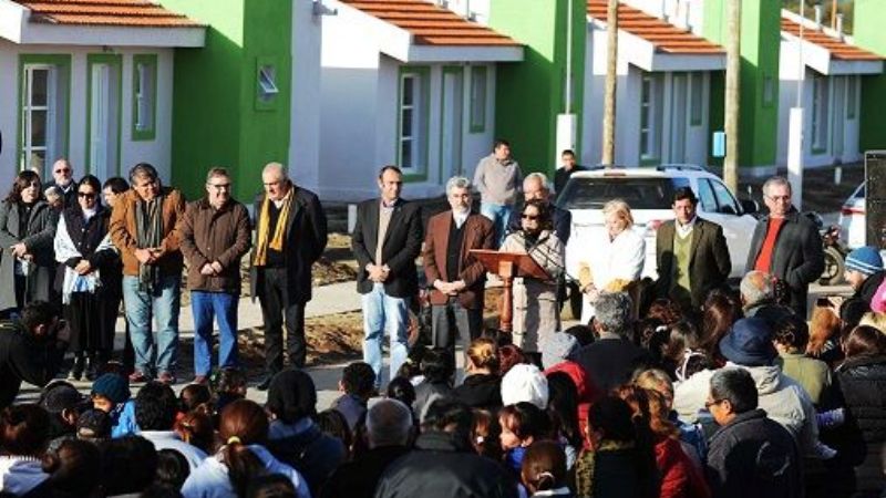 Entregaron 28 viviendas a familias del sur capitalino