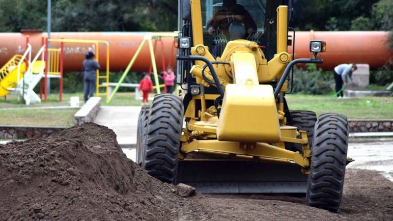 Tras las lluvias, reinician trabajos de reparación de calles en FME