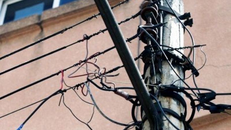 "Es impresionante la cantidad de usuarios colgados en el interior”