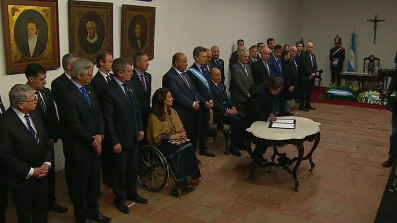 Corpacci firmó una nueva proclama de independencia en Tucumán