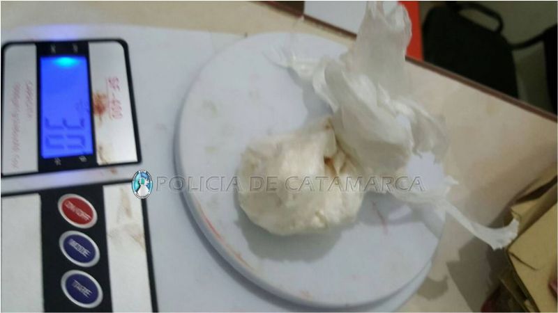 Cinco detenidos con droga