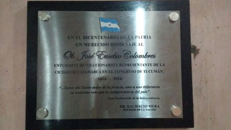 Mera homenajeó a los Congresales de la Independencia por Catamarca