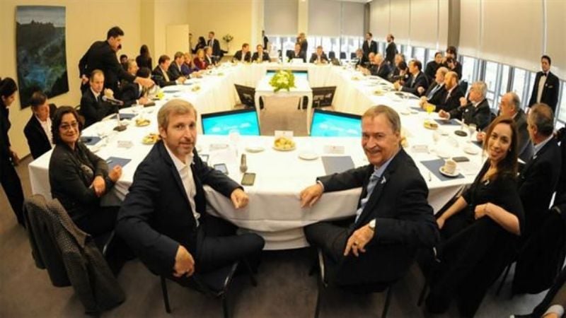 Gobernadores se reúnen con Frigerio