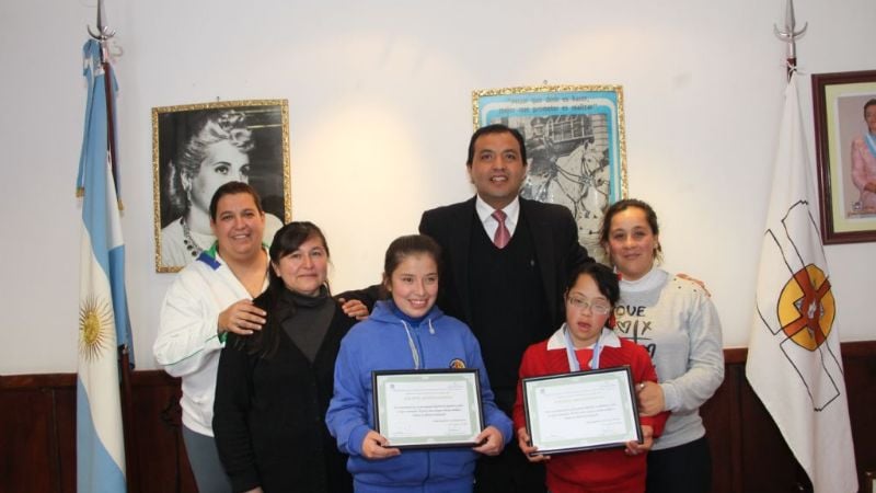 Reconocimiento a las dos santamarianas campeonas nacionales en Patín