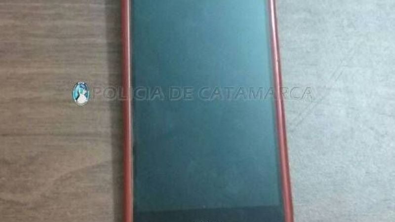 Aprehenden a tres jóvenes por robar un celular