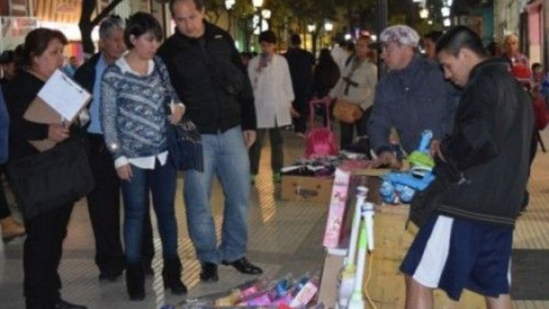 Controles y pronto traslado de vendedores callejeros