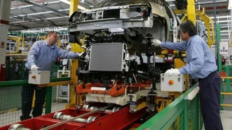 Para la UIA, en junio, la actividad industrial cayó 9,5%