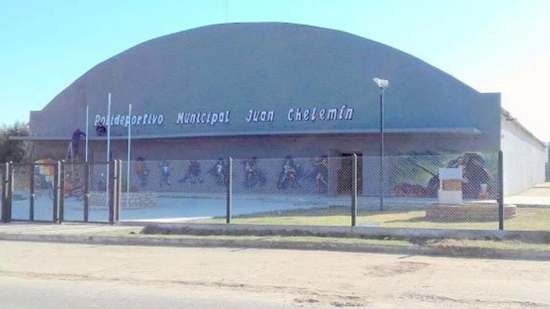 Se reinaugura el polideportivo “Juan Chelemín”