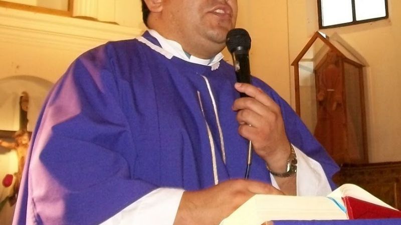 Asumen nuevos párrocos