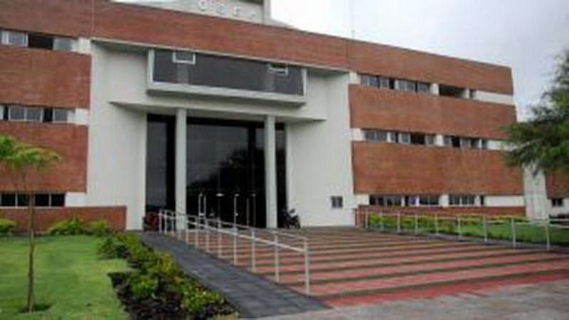 Listado completo de médicos que no pueden cobrar plus