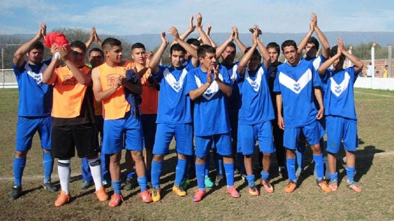 Coronel Daza bajó a San Martín con una goleada y es líder en la “A”