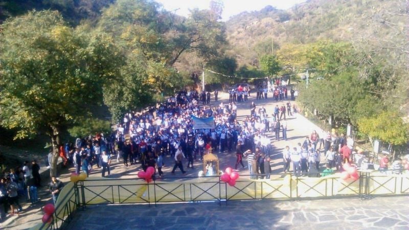 Caminata de la Policía hacia la Gruta de la Virgen del Valle