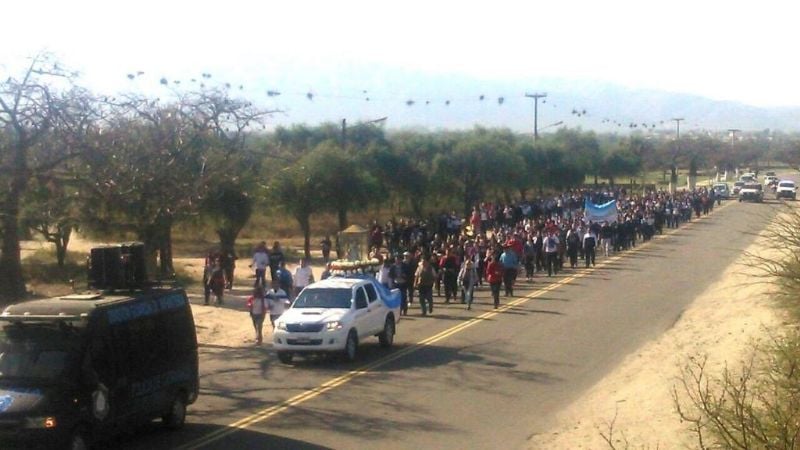 Caminata de la Policía hacia la Gruta de la Virgen del Valle
