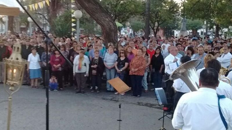 Una multitud participa de las festividades de San Roque