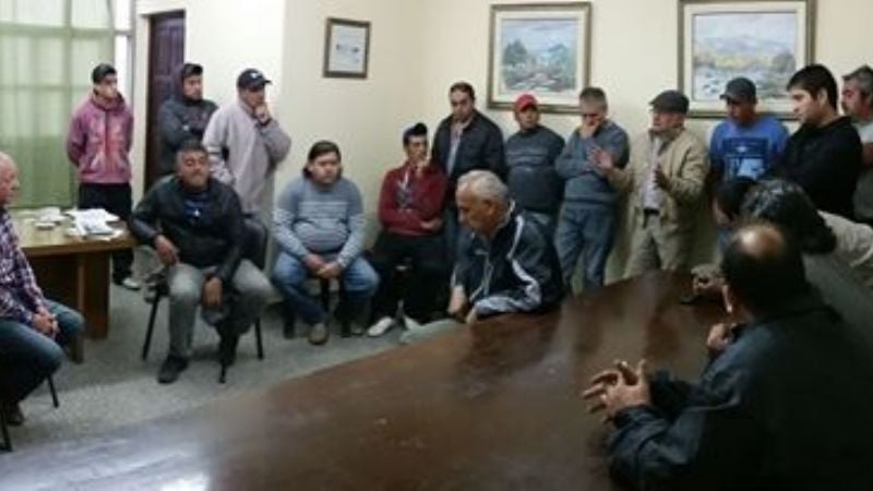 Por alto voltaje, debió suspenderse reunión entre Jalile y sindicalistas