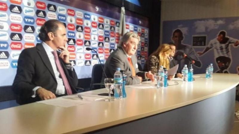 La Primera División acordó comenzar el 26 de agosto