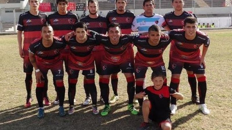 El “Sagrado” presenta nueva camiseta en la Casa de la Cutura