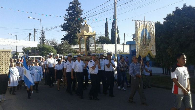 Cientos de devotos honraron a San Roque, Patrono de los Enfermos, en La Chacarita
