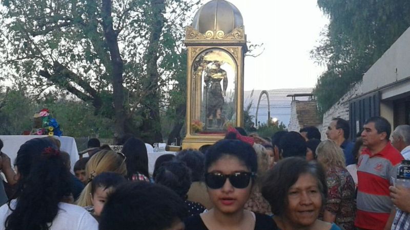 Cientos de devotos honraron a San Roque, Patrono de los Enfermos, en La Chacarita