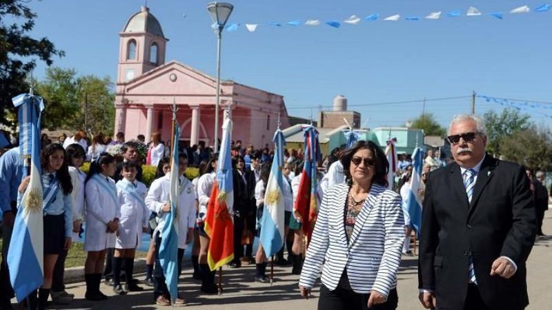 La Gobernadora presidió en Los Altos el homenaje al Libertador