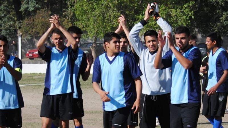 Social Rojas no pudo con La Estación: 2 a 2 en un partidazo