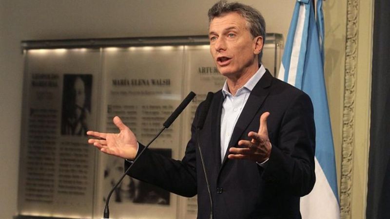 Operaron a Macri de las cuerdas vocales y ya trabaja en Casa Rosada
