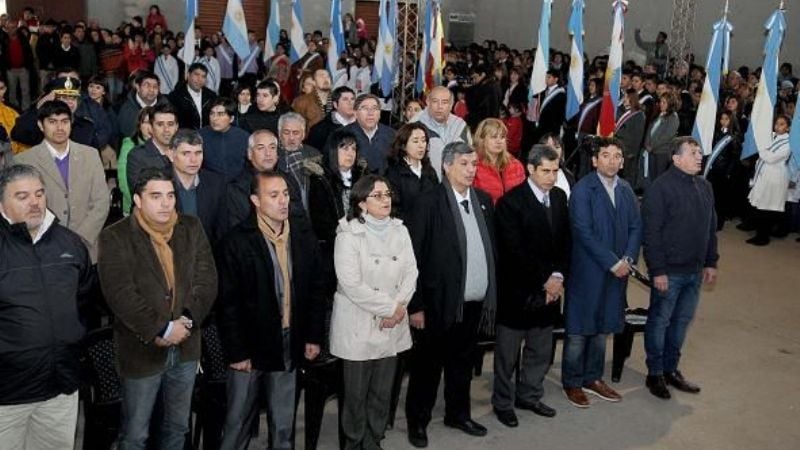 En esta Catamarca vivimos todos y la tenemos que defender todos juntos"