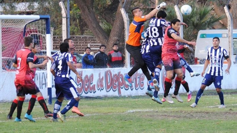 Triple empate de Villa Cubas, Policial y Defensores de Esquiú