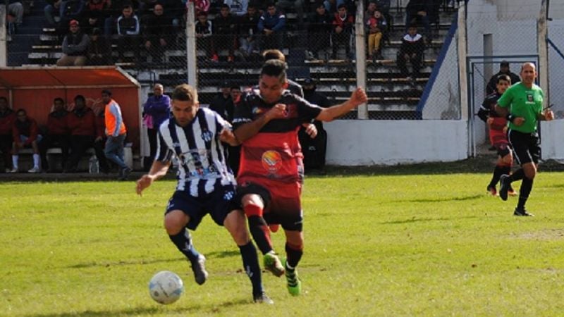 Triple empate de Villa Cubas, Policial y Defensores de Esquiú