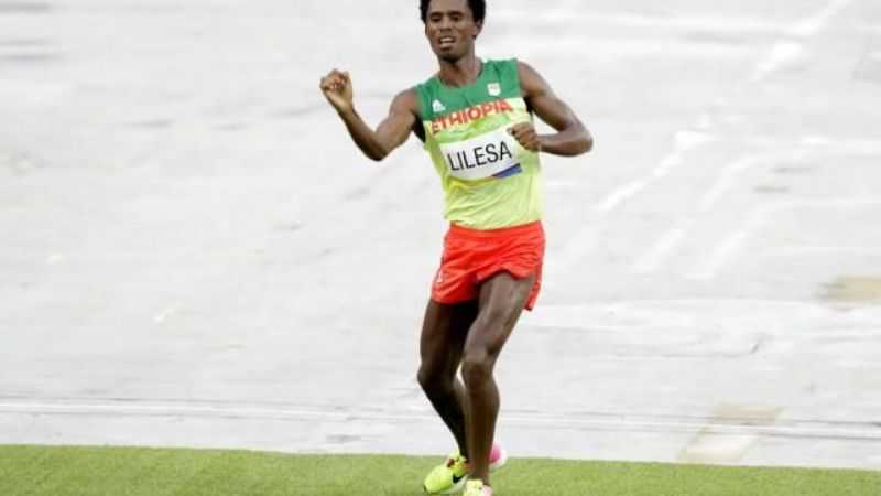 Ganó una medalla en la maratón, pero ahora teme por su vida