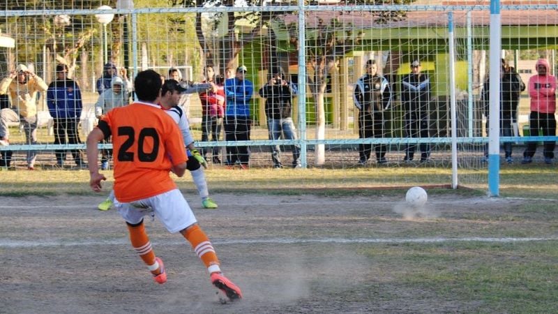 “3 Cerritos” campeón “mercantil” por las manos de Véliz