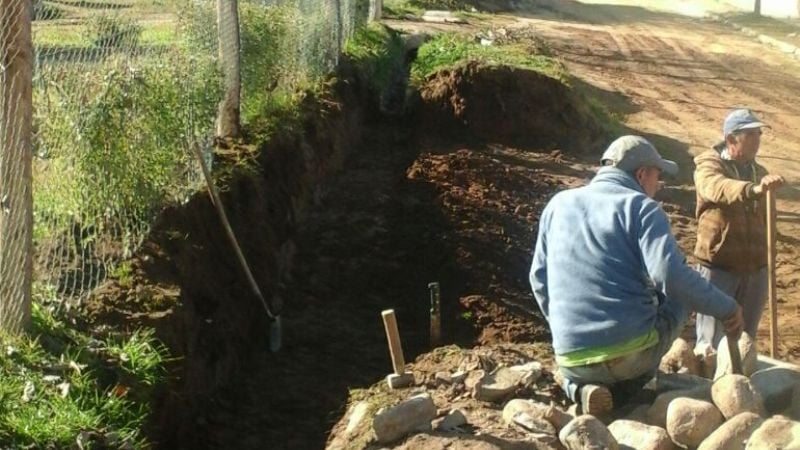 Mantenimiento, reparación y construcción de canales en el interior