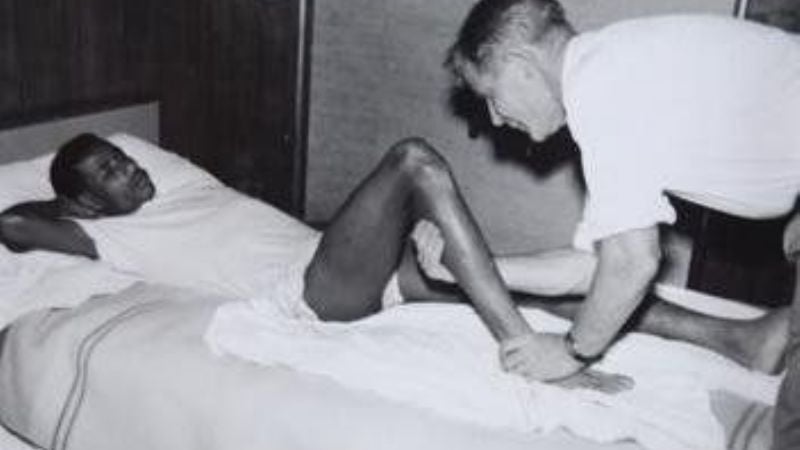 El atleta, campeón olímpico, que corrió descalzo