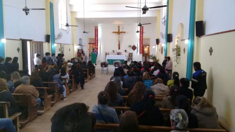 Sentida despedida de los docentes fallecidos