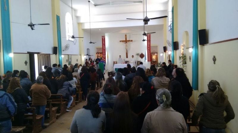 Sentida despedida de los docentes fallecidos