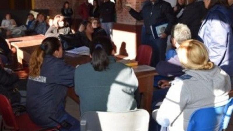 Reunión informativa con los ingresantes municipales al FiNes