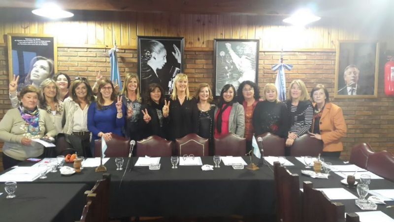 Castro y Guerrero en encuentro nacional de mujeres peronistas