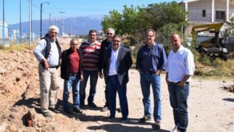 Agua, cloacas, cordones cuneta y asfalto en el B° Achachay