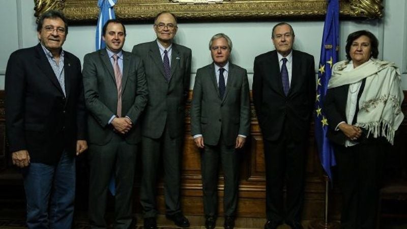 Convenio para el fomento de la industria del poncho de vicuña