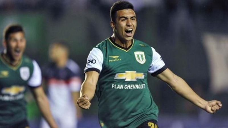 Banfield se hizo fuerte en el sur y venció 2-0 a San Lorenzo