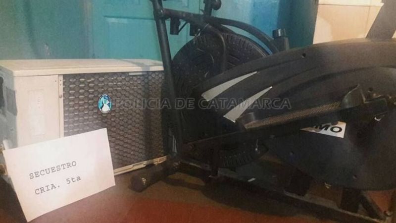 Aprehenden a dos jóvenes y secuestran elementos sustraídos