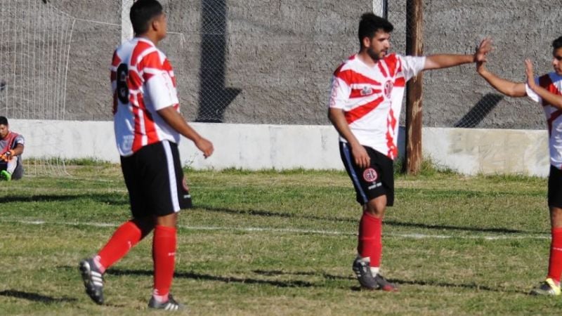 “La Villa” venció al “Defe” y se ubicó como escolta en la “A”