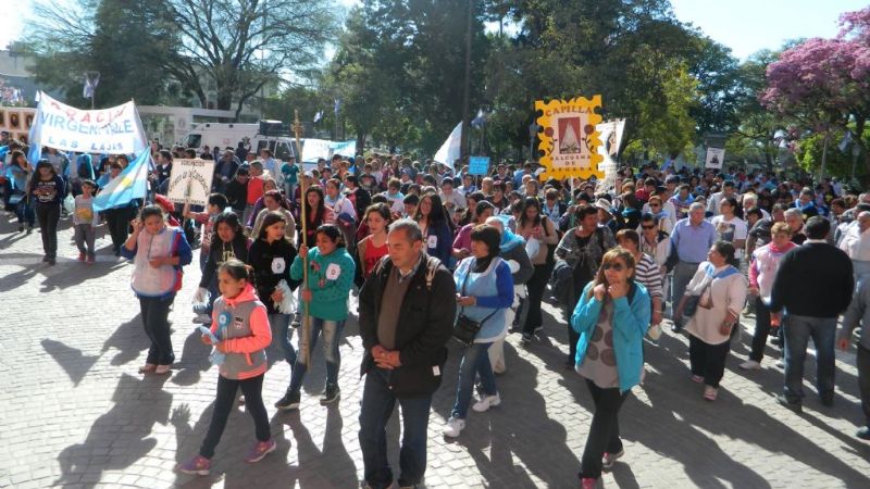 Pobladores de Paclín peregrinaron al Santuario de la Virgen del Valle