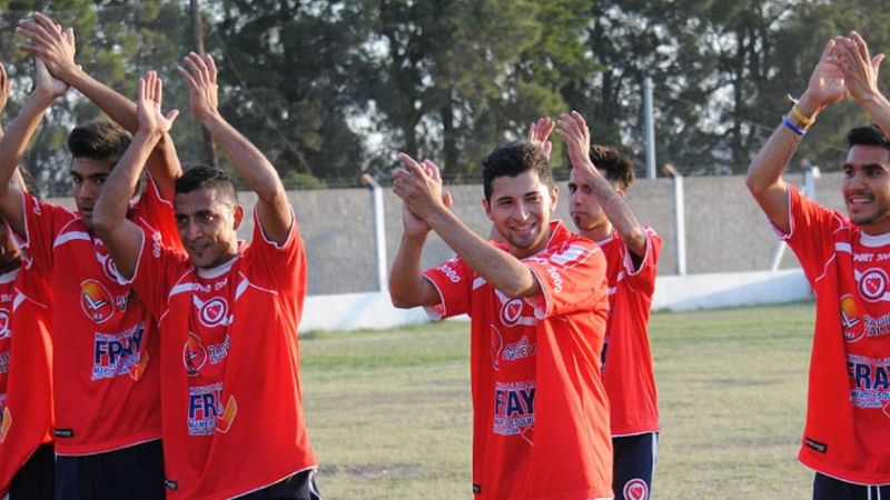 “La Banda” no afloja; el “Diablo” frenó al “Santo” y La Estación se prende