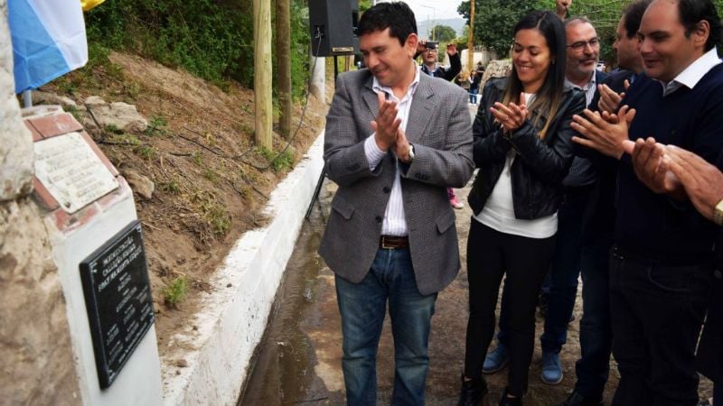 Inauguraron obra de asfalto en el Callejón Hondo de FME