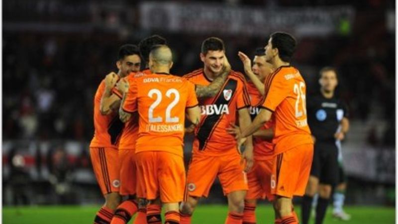 River se floreó ante Banfield y le regaló una goleada a su gente